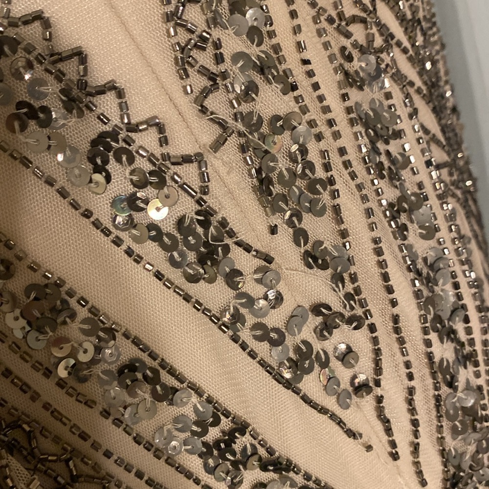 Beautiful formal dress - Picture 7 of 10